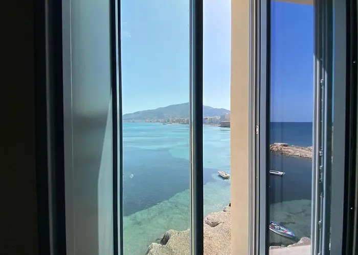 瑟罗玛雷迪弗索酒店